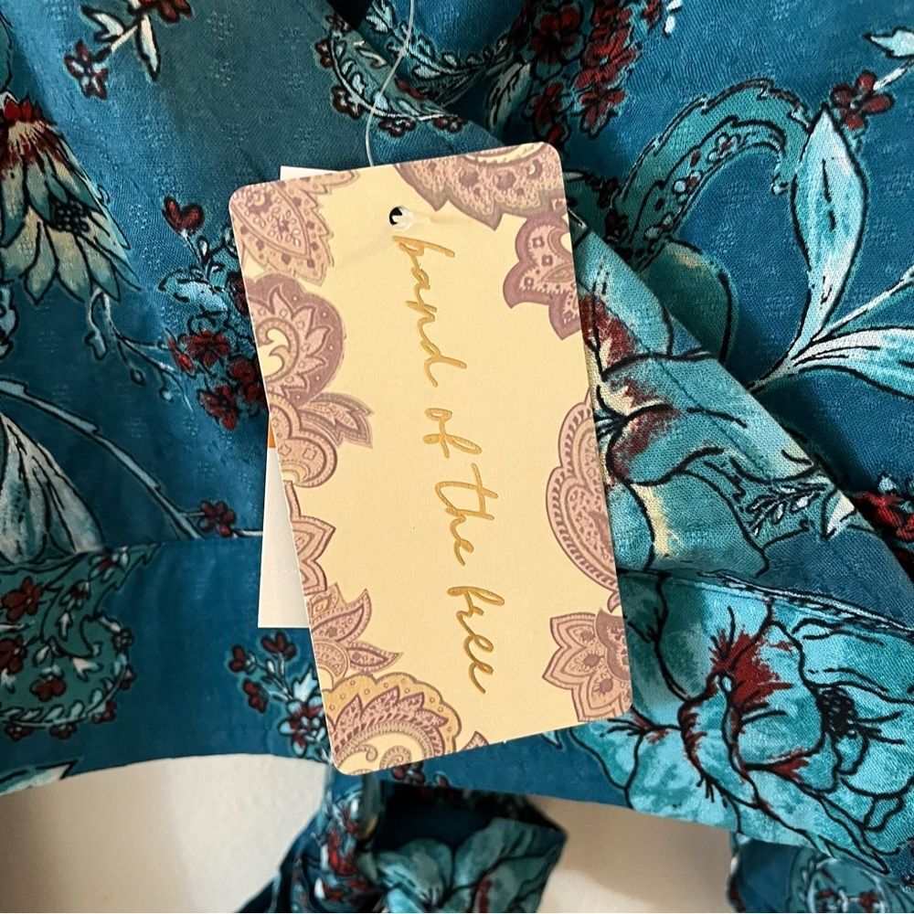 NWT B.O.G. Collective Sybille Teal Floral Crossover Crop Top Boho small - Picture 9 of 15